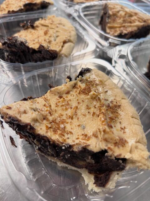 Because Saturday and Chocolate Cacao Crème Pie (GF) Full of magnesium and love 💗